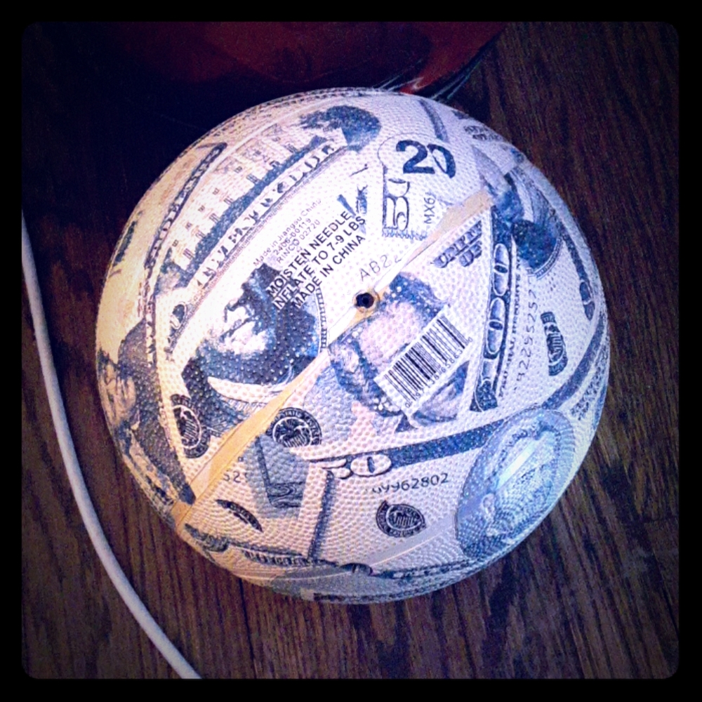 Money basket ball